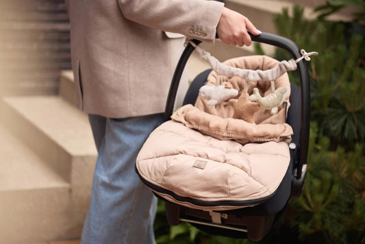 Voetenzak groep 0+ 3/5 punts gordel - Puffed