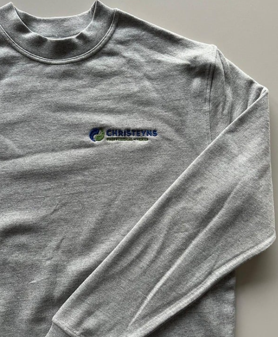 Sweater of Hoodie met Naam/ Romeinse Cijfers/ Spotifycode/ Quote - Klein (MAX 12x12cm)